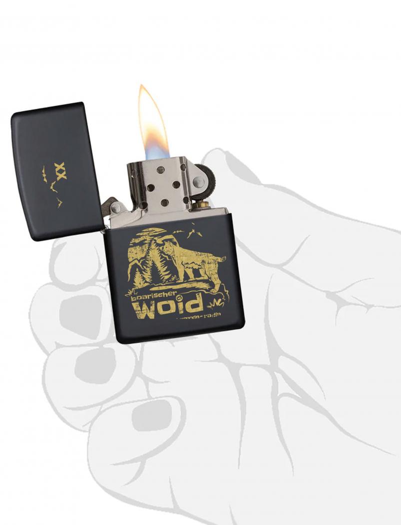 puranda Zippo - WOID - matt schwarz - Handling